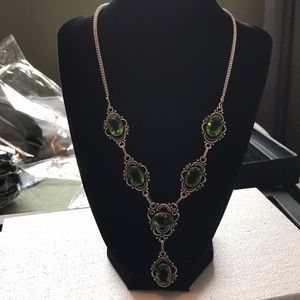 Stunning silver and peridot necklace!!